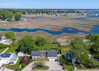1 Clark Ave, Old Saybrook, CT 06475