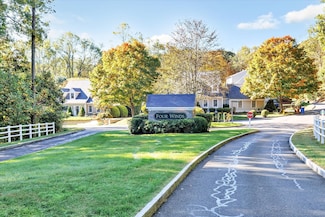 26 Bunker Hill Cir, Shelton, CT 06484