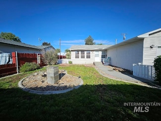 617 Lincoln Ave, Emmett, ID 83617