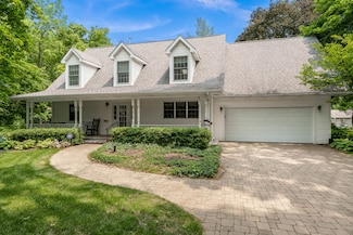 901 Highview Ave, Rockford, IL 61107
