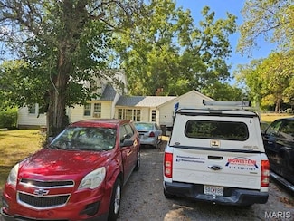 10171 Clairmont Dr, Saint Louis, MO 63136