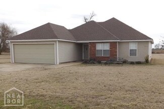 1821 Chaffin Rd, Trumann, AR 72472