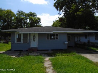 613 N Gertrude St, Abbeville, LA 70510