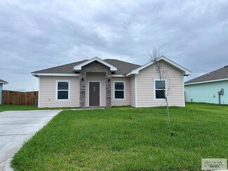 2806 Rosa St, La Feria, TX 78559