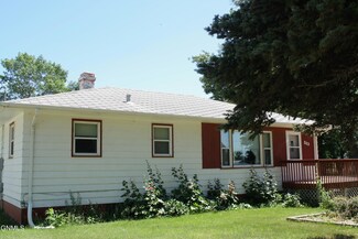 213 Bradford Ave, Goodrich, ND 58444
