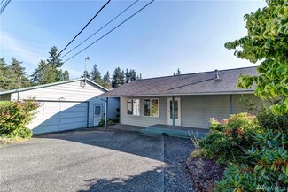 10229 Holly Dr, Everett, WA 98204