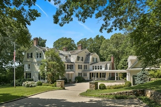 775 Monument St, Concord, MA 01742