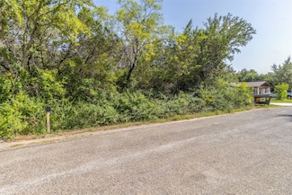 2713 Walnut St, Granbury, TX 76048