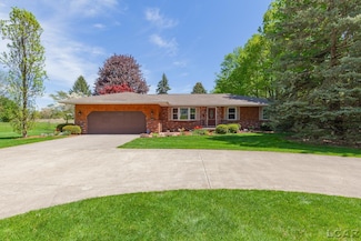 3333 Treat St, Adrian, MI 49221