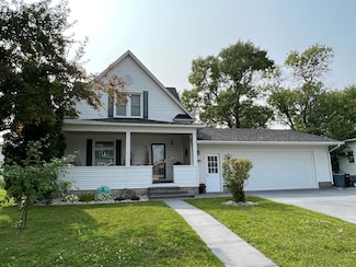 103 4th Ave NW, Roseau, MN 56751
