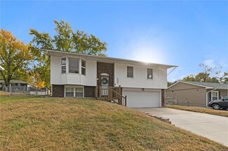 600 Valley Dr, Lansing, KS 66043