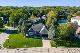 196 Cottonwood Dr, Saint Paul, MN 55127