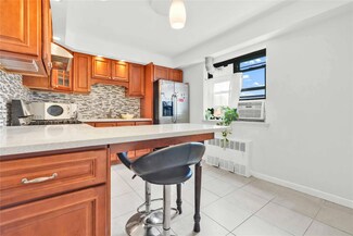 2950 137th St Unit 6J, Flushing, NY 11354