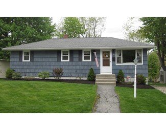 10 Pelican Ave, Worcester, MA 01605