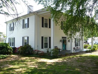103 N Main St, Chatham, VA 24531