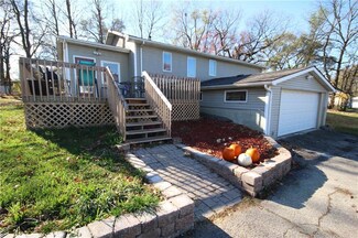 4305 NW 4th St, Des Moines, IA 50313