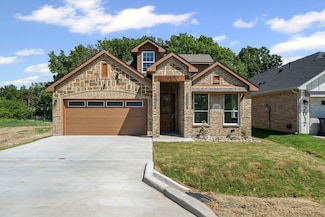 2015 Zuefeldt Dr, Arlington, TX 76002