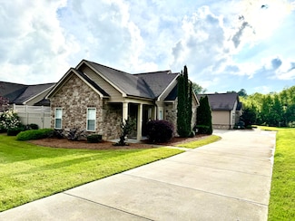 1428 Sedgefield Dr, Ooltewah, TN 37363