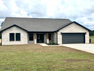 13800 Pine Ave, Vancleave, MS 39565