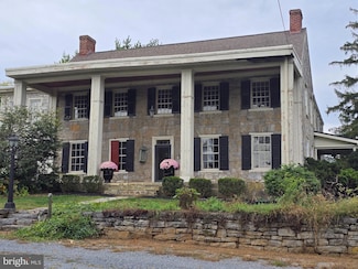 431 Leitersburg St, Greencastle, PA 17225