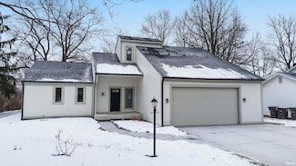 8322 Redstone Dr, Fort Wayne, IN 46835