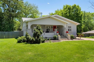 1016 Forest Ave, Kirkwood, MO 63122