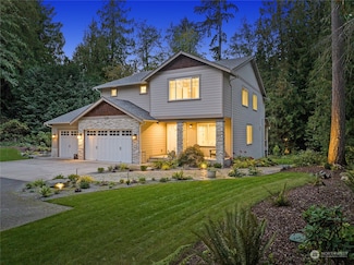 7330 NE Dolphin Dr, Bainbridge Island, WA 98110