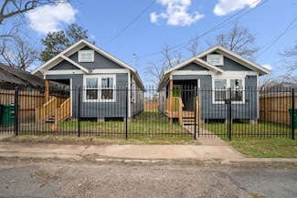 3409 Providence St, Houston, TX 77020