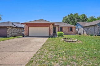3817 Ashley Ln, Fort Worth, TX 76123
