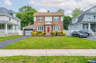 109 Bogert St, Teaneck, NJ 07666
