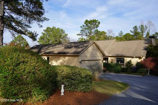 30 Lake Point Dr, Pinehurst, NC 28374
