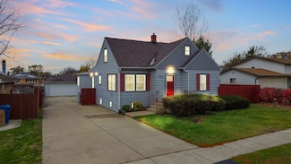 9740 Parkside Ave, Oak Lawn, IL 60453