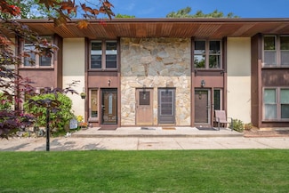 2 Birch Ct Unit 2, Selden, NY 11784