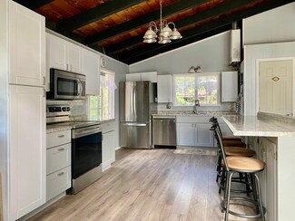 49 Eidelweiss Dr, Madison, NH 03849