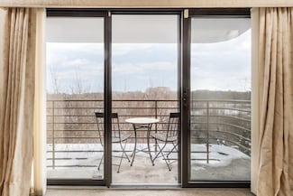 125 Coolidge Ave Unit 210, Watertown, MA 02472