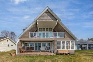 11135 Hahn Beach Dr, Evart, MI 49631