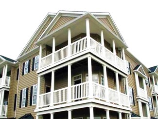 2636 Suncrest Village, Morgantown, WV 26505
