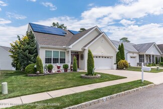 37 Ivy Creek Dr, Tuckerton, NJ 08087