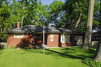 2817 Forest Ln, Waukegan, IL 60087