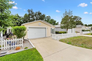 3472 Roanoke St, The Villages, FL 32162