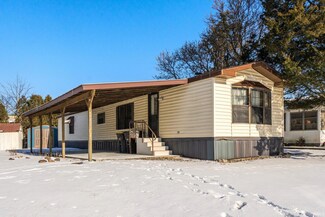 1812 Coree Dr, Fort Wayne, IN 46818