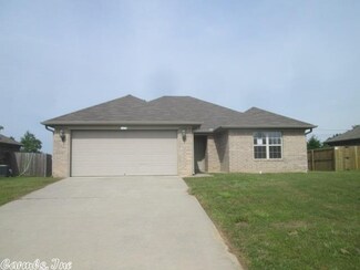 1455 Maddox Dr, Conway, AR 72032