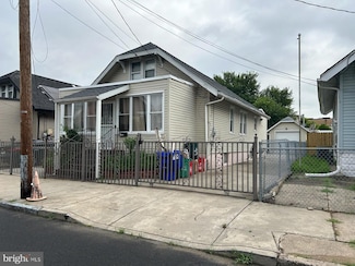 840 N 30th St, Camden, NJ 08105