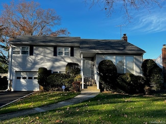 53 East Dr, Garden City, NY 11530