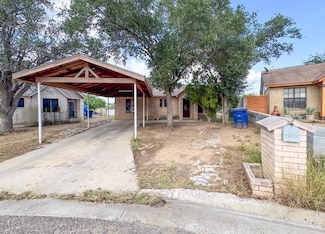 1001 N Lost Creek Loop, Laredo, TX 78046