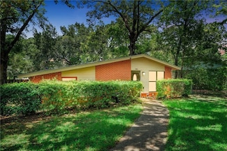 5404 Forest Park Dr, Mobile, AL 36618