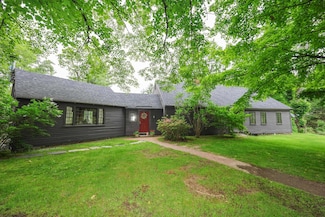 1448 Bound Tree Rd, Contoocook, NH 03229