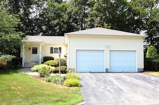 25 Indian Hill Rd, Uncasville, CT 06382