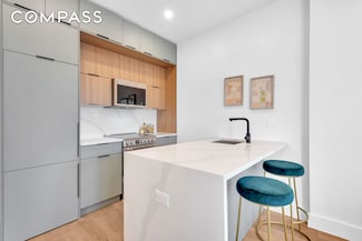 140 Moffat St Unit 4A, Brooklyn, NY 11207