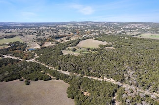 815 Holder Ln, Dripping Springs, TX 78620